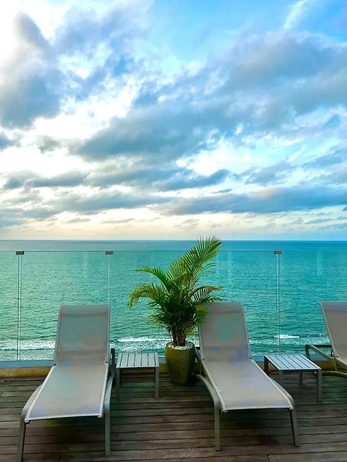 Hermoso Apartamento Con Vista Al Mar Y Salida Directa A La Playa Cartagena